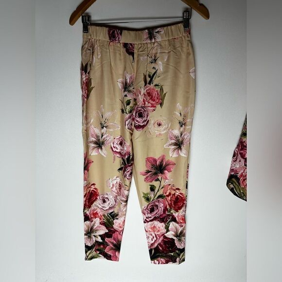 Tan Floral pants Suit roses - Picture 11 of 12